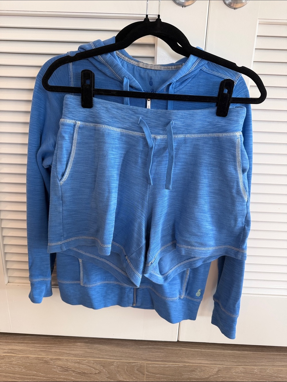 TOMMY BAHAMA TOBAGO BAY FULL-ZIP HOODIE & shorts - Picture 6 of 6